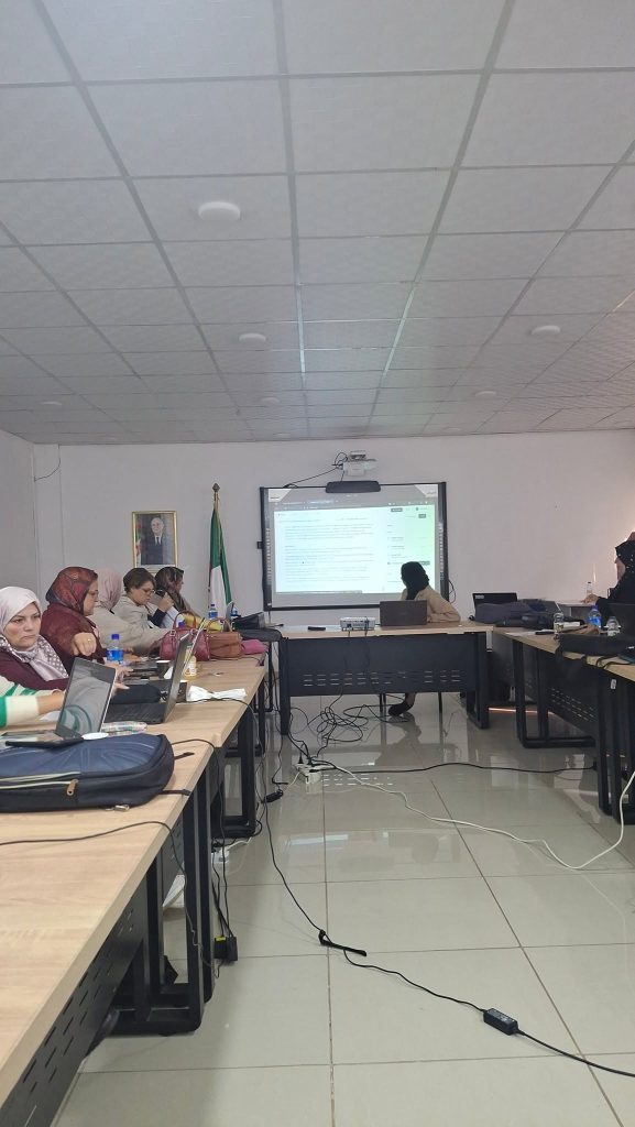 Workshop sur l'IA pour la Rédaction Académique 597079742 122166172940757687 1662449845514653788 n