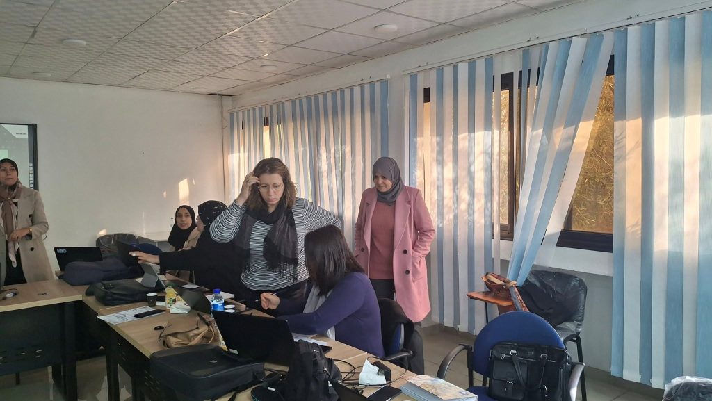 Workshop sur l'IA pour la Rédaction Académique 598356483 122166170234757687 8110597980431586440 n